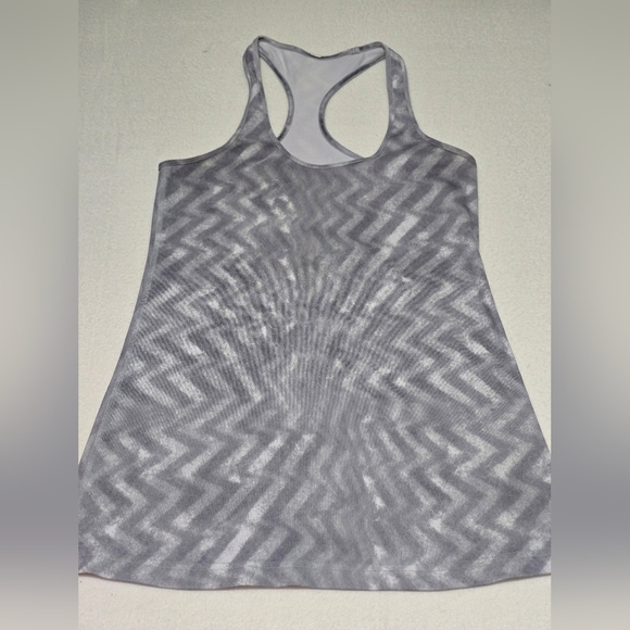 lululemon athletica Tops - lululemon athletica Gray Zigzag Tank Top